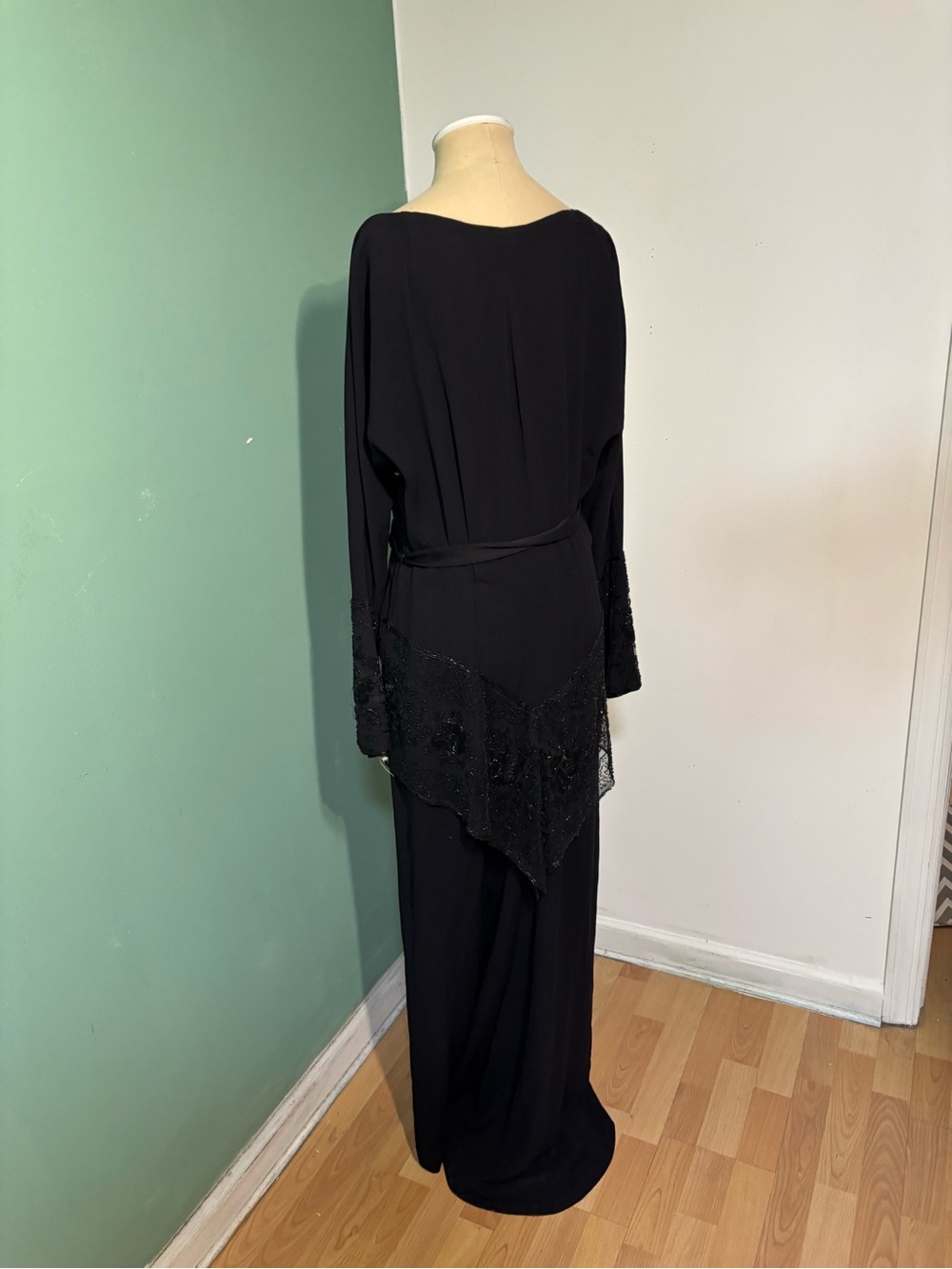 Vintage 1930’s 1940’s Woman’s Peplum Evening Gown with Black Beading - Picture 6 of 11